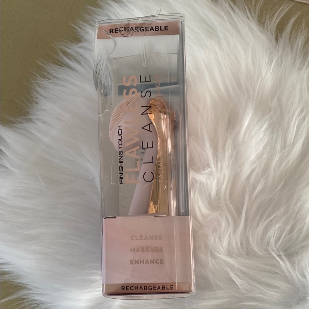 New in the box Finishing Touch Flawless Cleanse Facial Cleanser - Picture 3 of 9